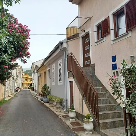 Davor U Centru Crikvenice, Sa Pogledom Na *