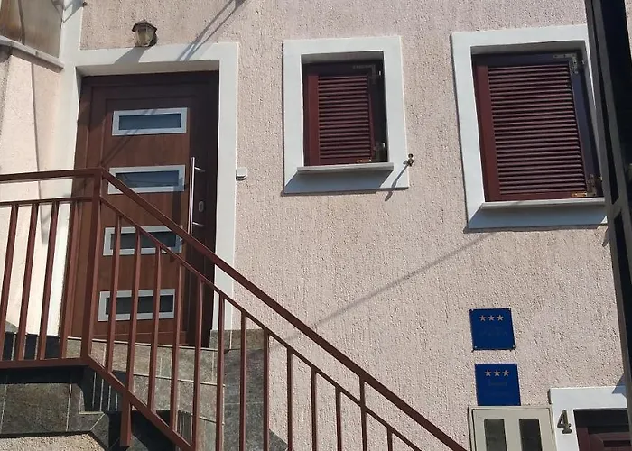 Davor U Centru Crikvenice, Sa Pogledom Na 公寓 茨里克韦尼察