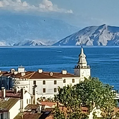 Davor U Centru Crikvenice, Sa Pogledom Na דירה