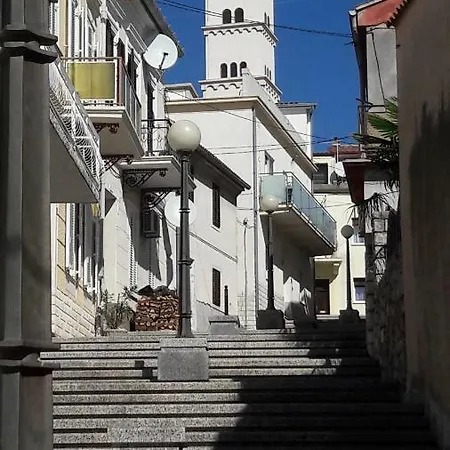 Davor U Centru Crikvenice, Sa Pogledom Na Crikvenica