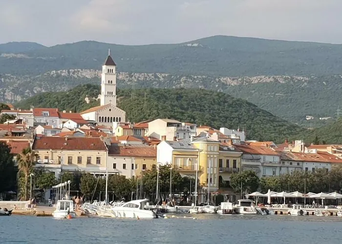 Davor U Centru Crikvenice, Sa Pogledom Na Apartment Crikvenica